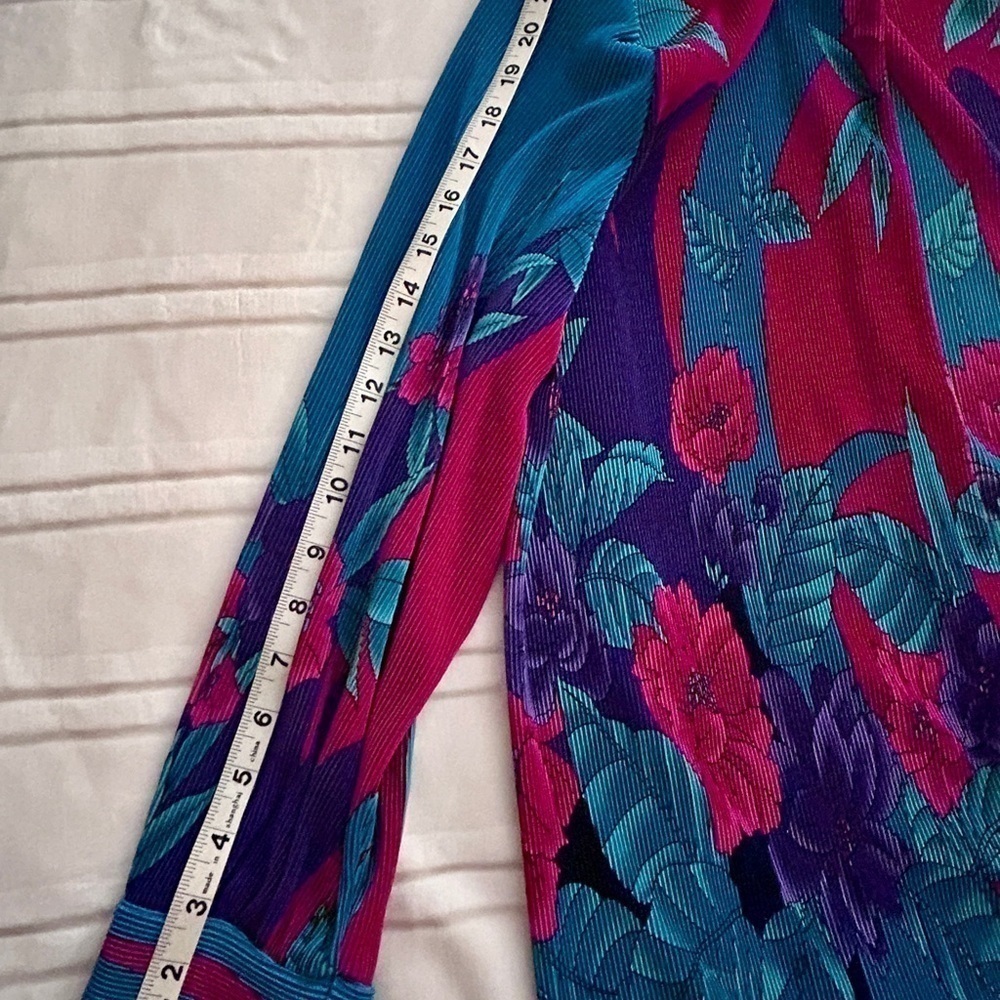 Vintage Tropical Malaysian Jacket Women’s Sz M-L Fuchsia Teal Purple Nav… - Picture 10 of 11